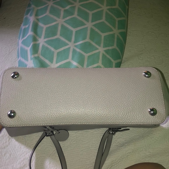 Michael Kors Jet Set Large in Grey - Picture 2 of 6